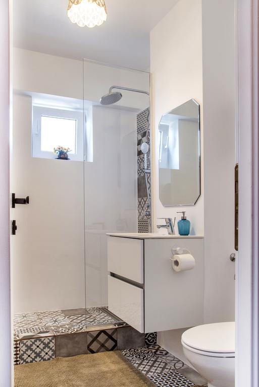 Studio L By Mrg Apartments Bukares Bagian luar foto
