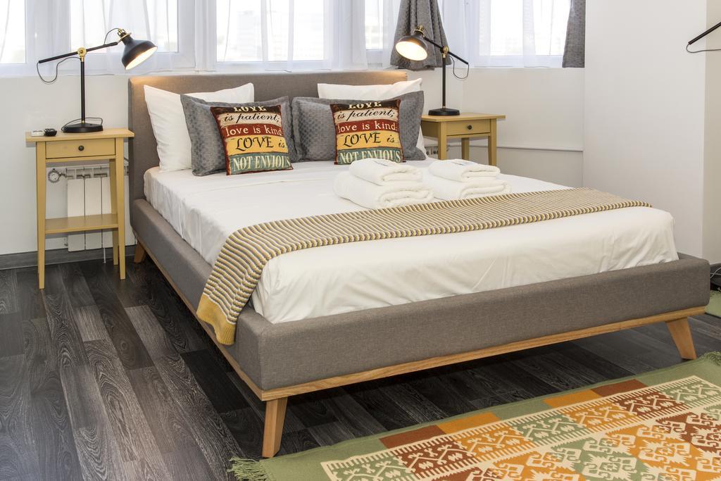 Studio L By Mrg Apartments Bukares Bagian luar foto